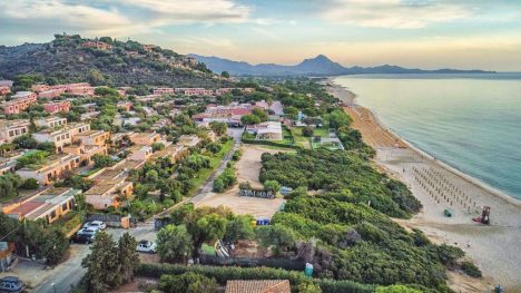 free-beach-residence-costa-rei-la-distanza-dal-mare-1024x576